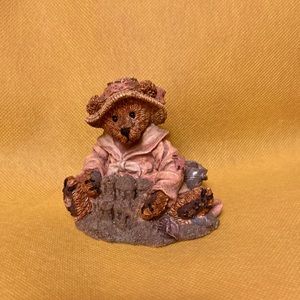 Boyds Bears Figurine Bailey at the Beach Style # 2020-09